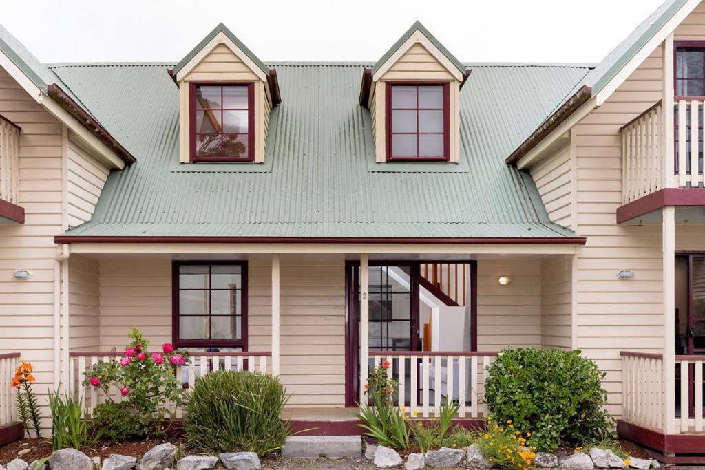 Kitty'S Cottages - Managed By Big4 Strahan Holiday Retreat المظهر الخارجي الصورة